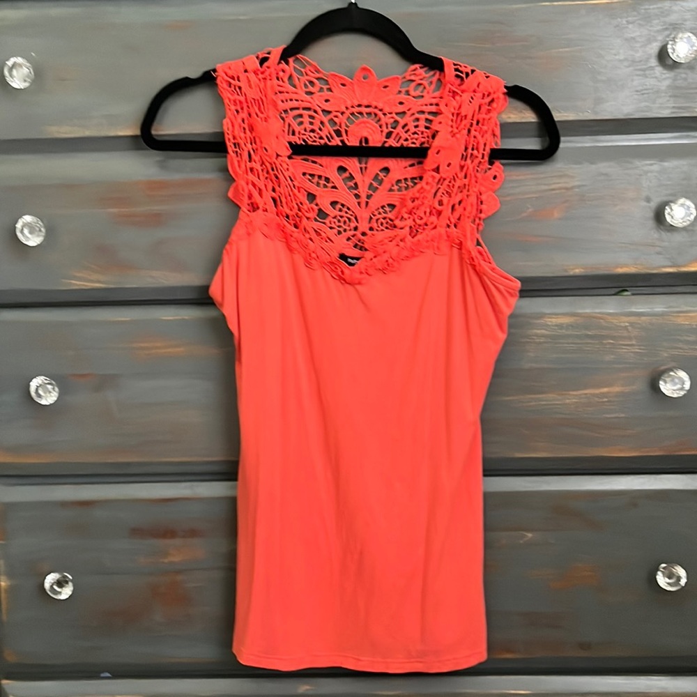 Lace tank top by PattyBoutik